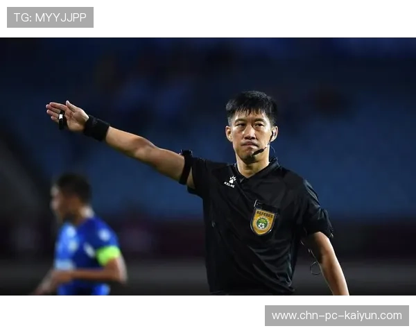 裁判金赫费:VAR使用更谨慎,误判率下降10% 裁判金赫费:VAR使用更谨慎,误判率下降10%